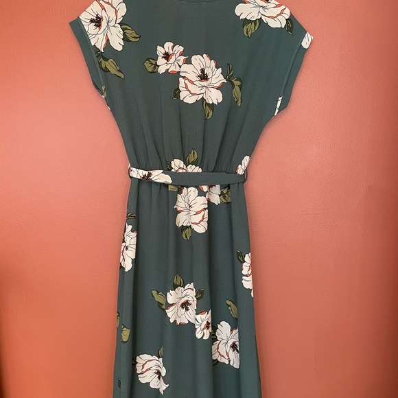 XS floral dress. Beautiful teal color. Tie waist and buttoned lower half. - Picture 3 of 5
